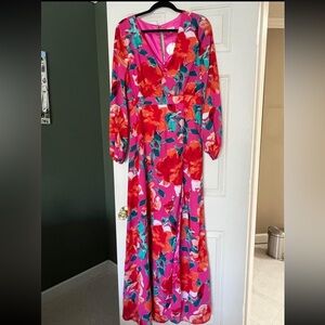 En Crème Large Long sleeve Maxi dress
